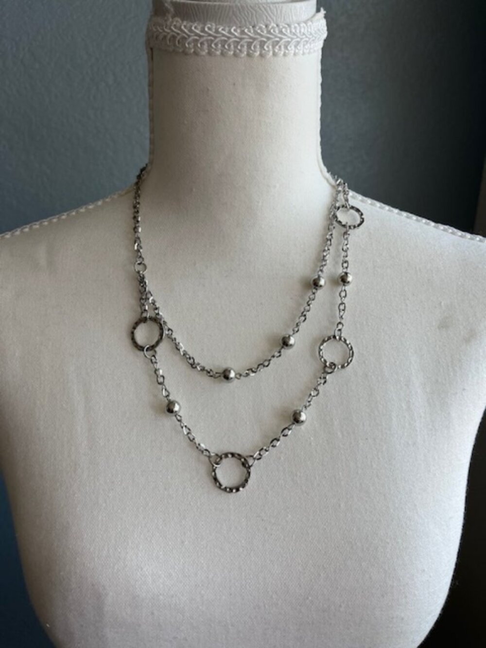 Ladies Fashion Necklace